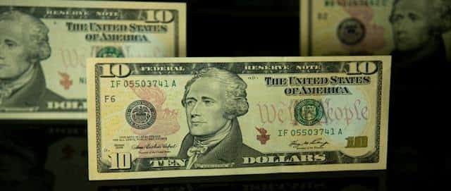 Weak dollar favors crypto in euro zone 