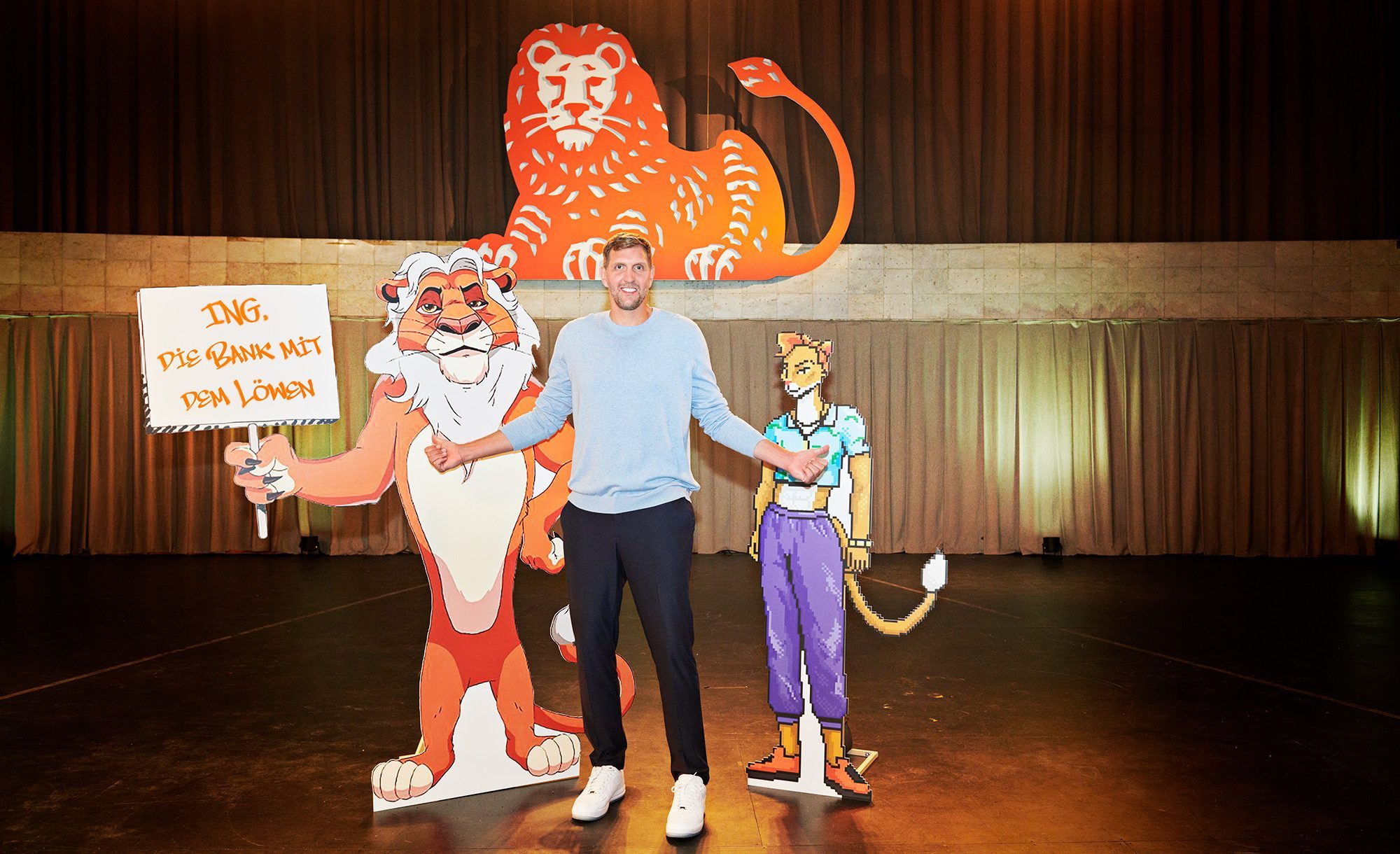 The bench with the lion