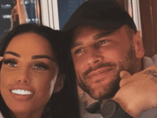 Katie Worth points warning to Lee Andrews after 'unusual behaviour' in jail revealed