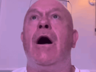 Ross Kemp drools down England shirt celebrating Jude Bellingham's objective in finest World Cup video but