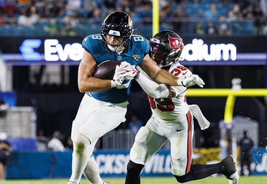 Former Jaguars Tight End Joins Chargers, Reuniting With His Brother
