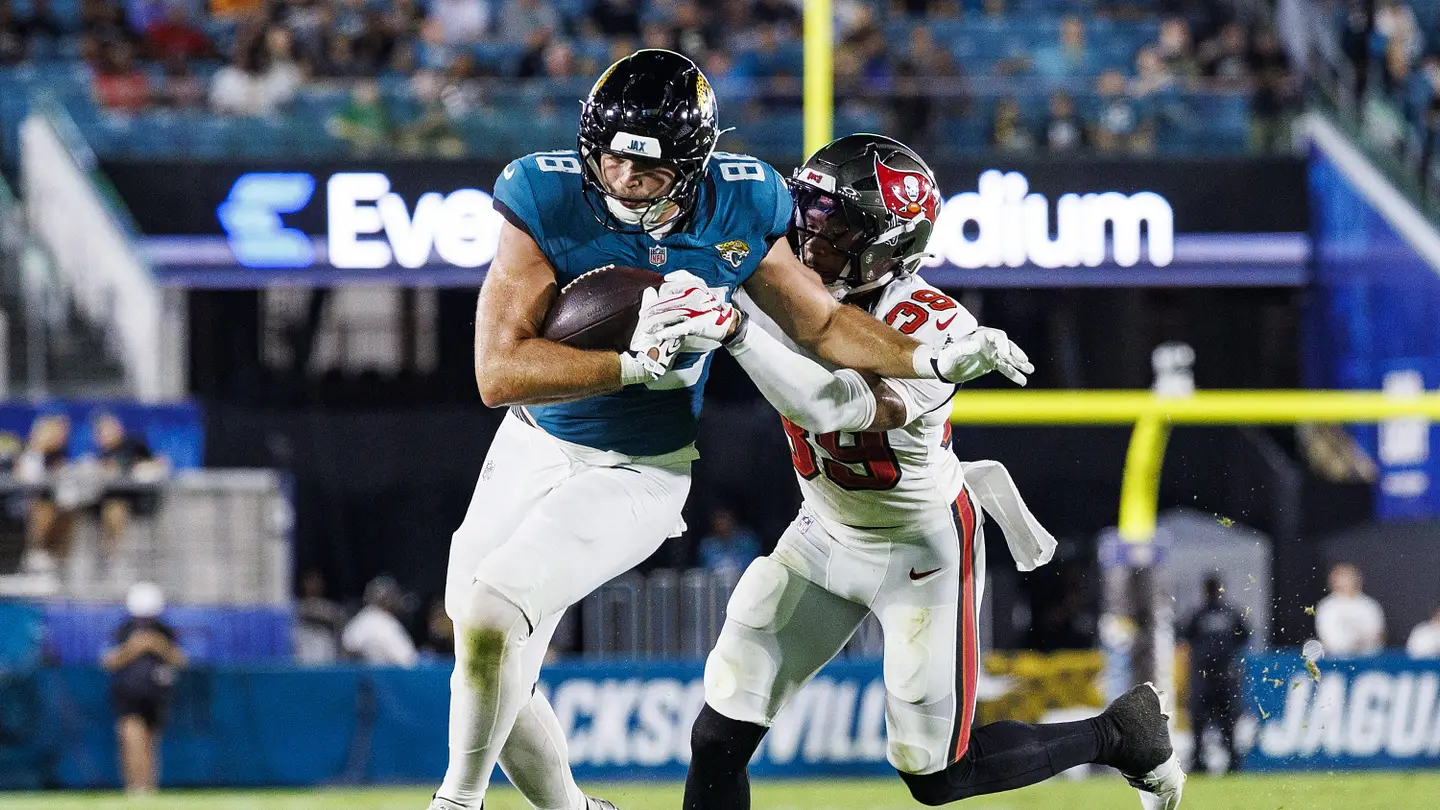 Former Jaguars Tight End Joins Chargers, Reuniting With His Brother