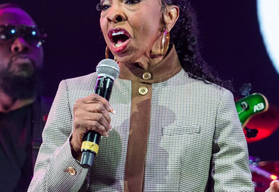 Gladys Knight Announces Retirement From Performing