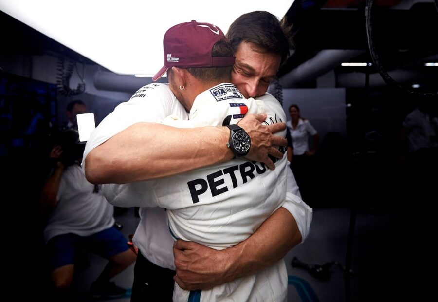 “How can you allow this?” Toto Wolff Reveals Niki Lauda Story Behind Lewis Hamilton’s Iconic F1 Pole