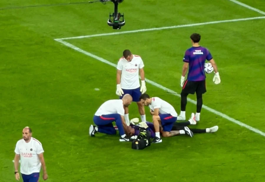 PSG Goalkeeper Matvey Safonov Collapses During Warm-Up Before Lille Clash