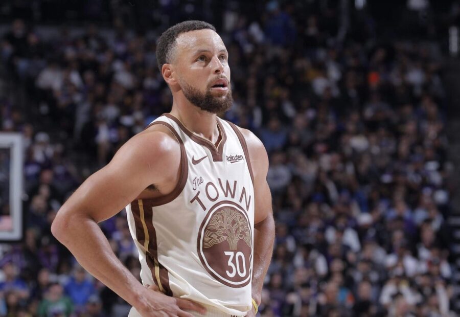 Steph Curry Faces a Crucial Decision With the Warriors’ Future at Stake