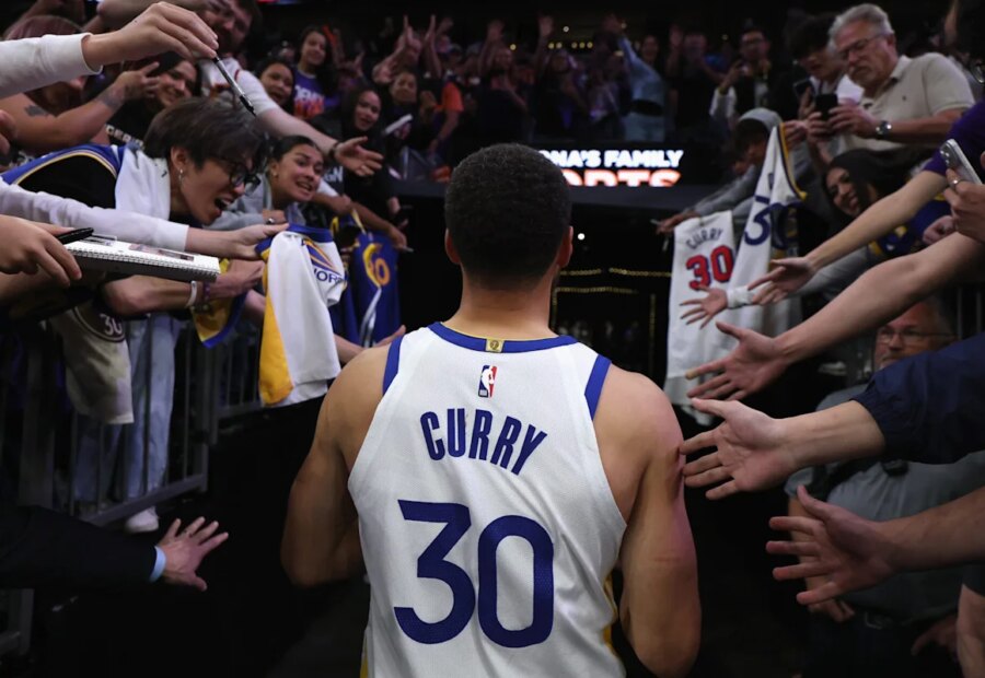 Stephen Curry’s Multimillion-Dollar Decision Puts Warriors’ Next Era Under the Microscope