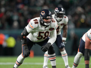 Chicago Bears' All-Pro Tackle Darnell Wright Leaves Practice With Elbow Concern