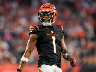 Bengals Star Ja'Marr Chase Leaves Training Camp Practice After Apparent Injury