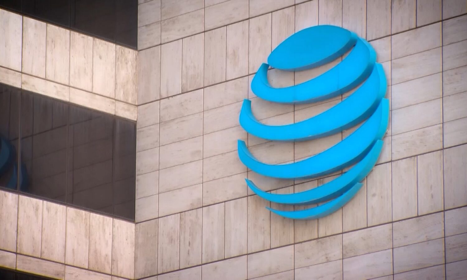 AT&T Houston Customers Report Service Issues as Company Says Network Is Normal