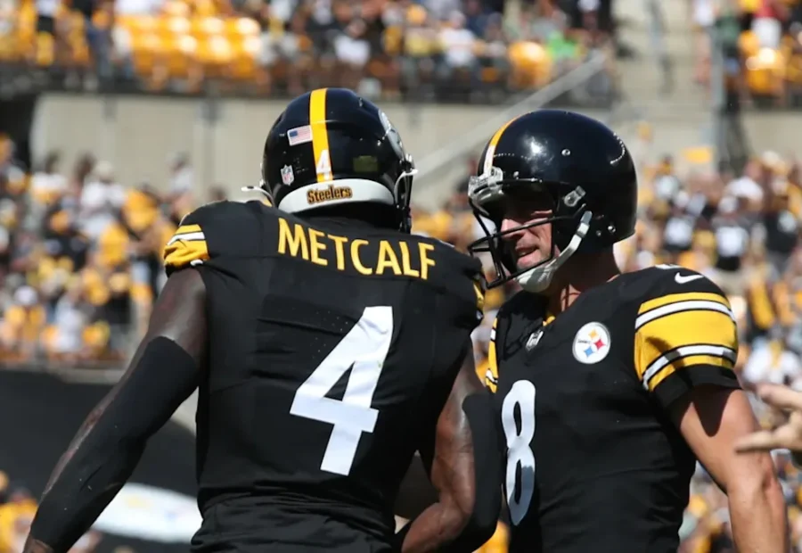 Aaron Rodgers, DK Metcalf Bond Over Conspiracy Theories: ‘Shout Out to My Quarterback’