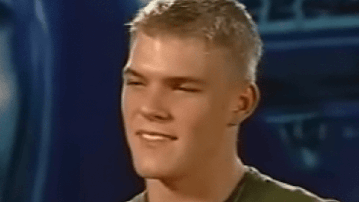 Alan Ritchson Unrecognizable in Forgotten ‘American Idol’ Audition Where Simon Cowell Walked Off Set