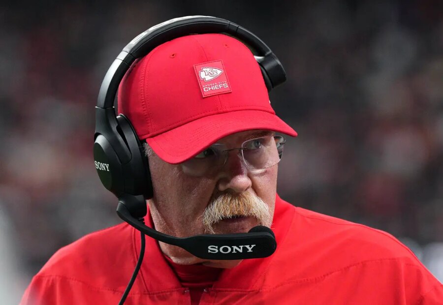 Andy Reid signals run-heavy approach, but history suggests otherwise