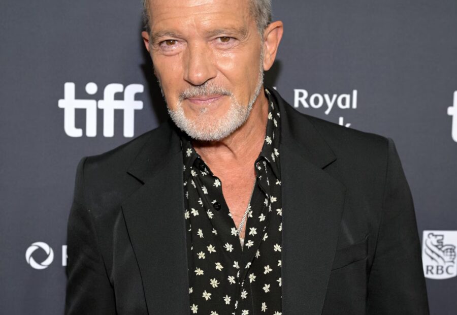 Antonio Banderas’ Daughter Stella Makes Rare Red Carpet Appearance