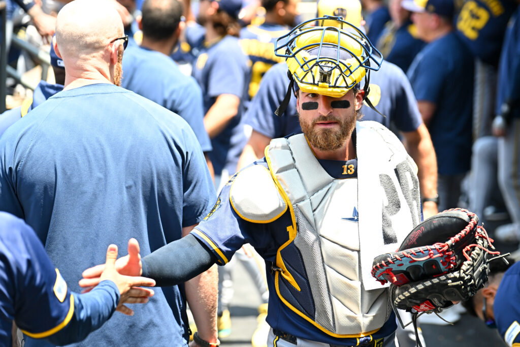 Braves Sign Eric Haase