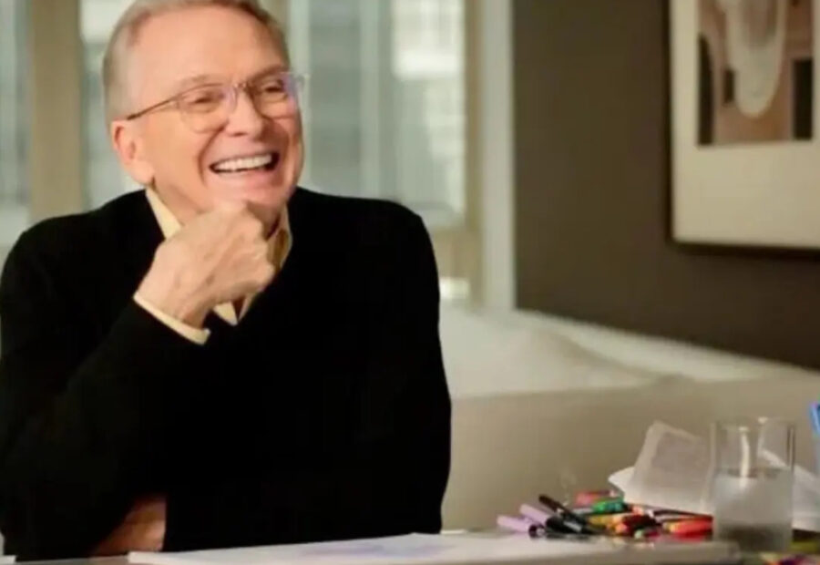 Designer Bob Mackie, Pioneer of Celebrities’ ‘naked dresses,’ Dies