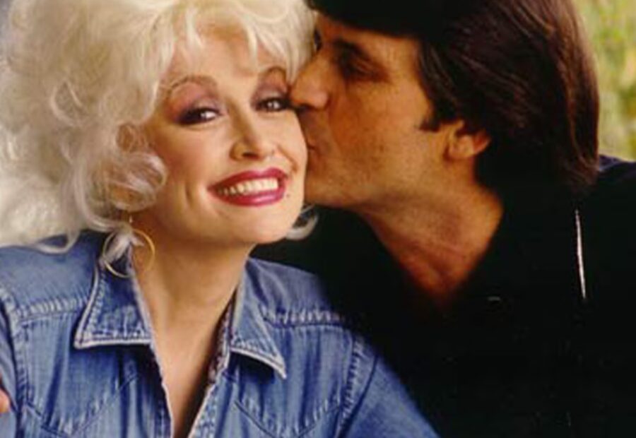 Dolly Parton’s Sister Shares Rare Insight Into Marriage to Carl Dean