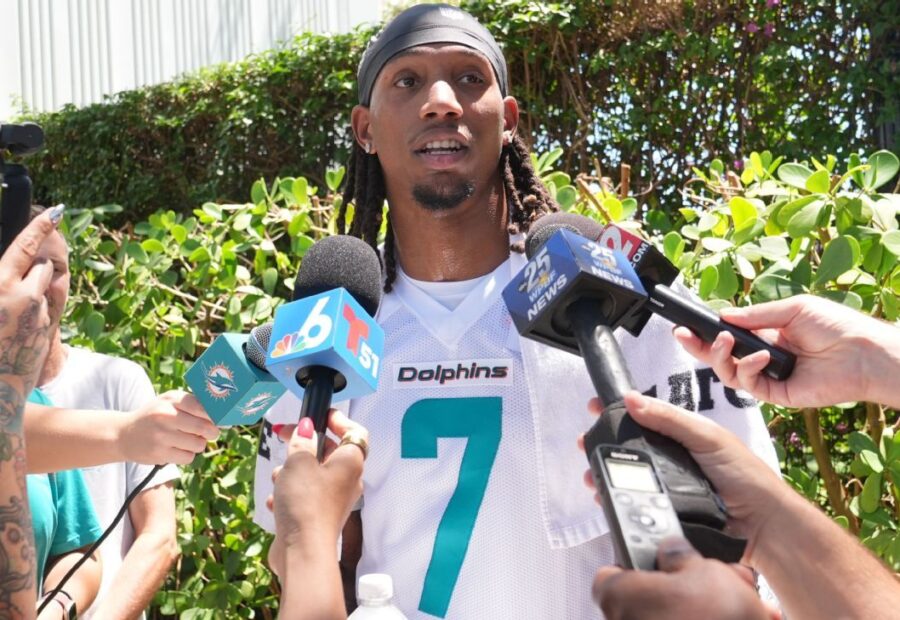 Dolphins Rookie Wide Receivers Ready for the Spotlight