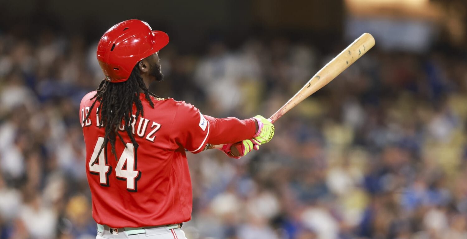 Elly De La Cruz hits a homer, throws out a runner at home in Reds’ loss