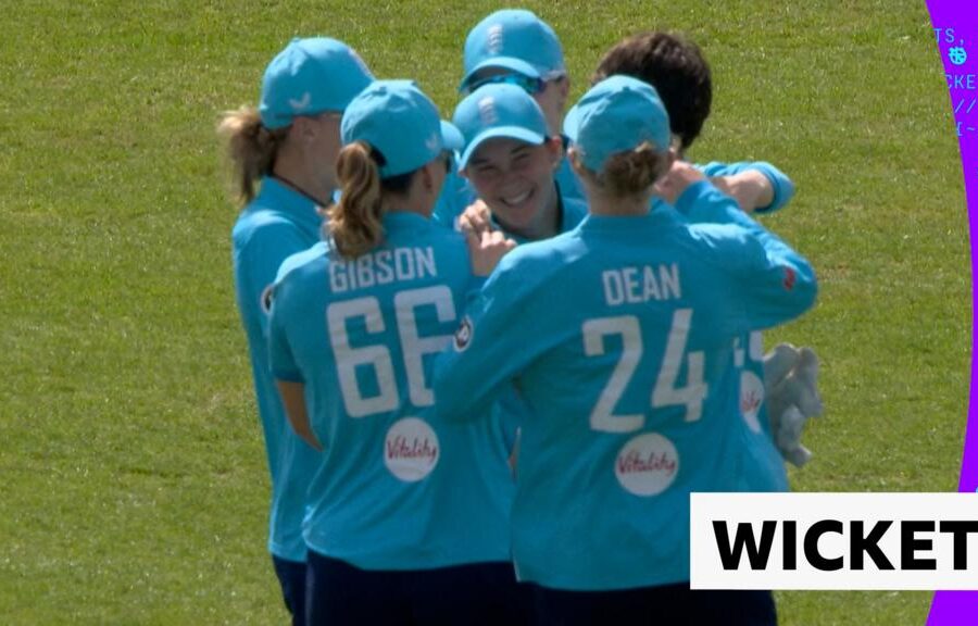 England vs Ireland First ODI: Alice Capsey Takes Brilliant Catch on Wicketkeeper Debut to Dismiss Amy Hunter