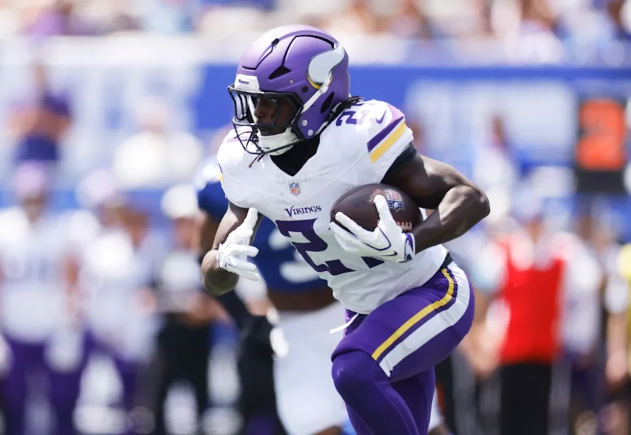 Fantasy Football Roundtable: 6 Sleeper Running Backs Yahoo Analysts Are Prioritizing in 2026 Drafts