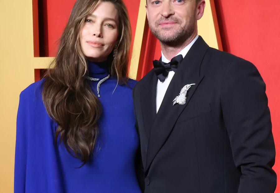 Jessica Biel Shares Glimpse of Paris Getaway With Justin Timberlake