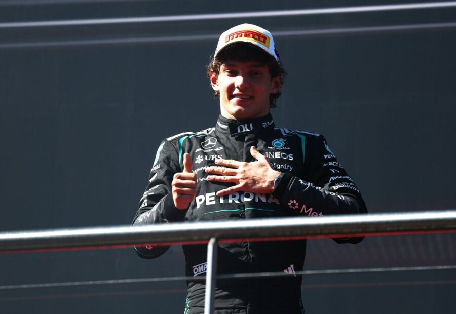 Kimi Antonelli’s “precious” moment with father goes viral after Spanish GP win
