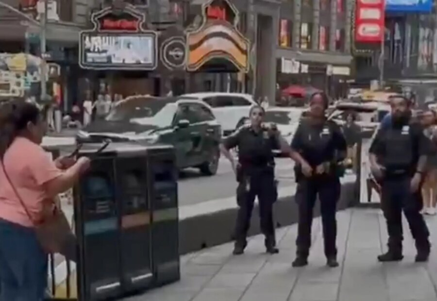 NYPD Fatally Shoots Woman After Alleged Times Square Stabbing Rampage