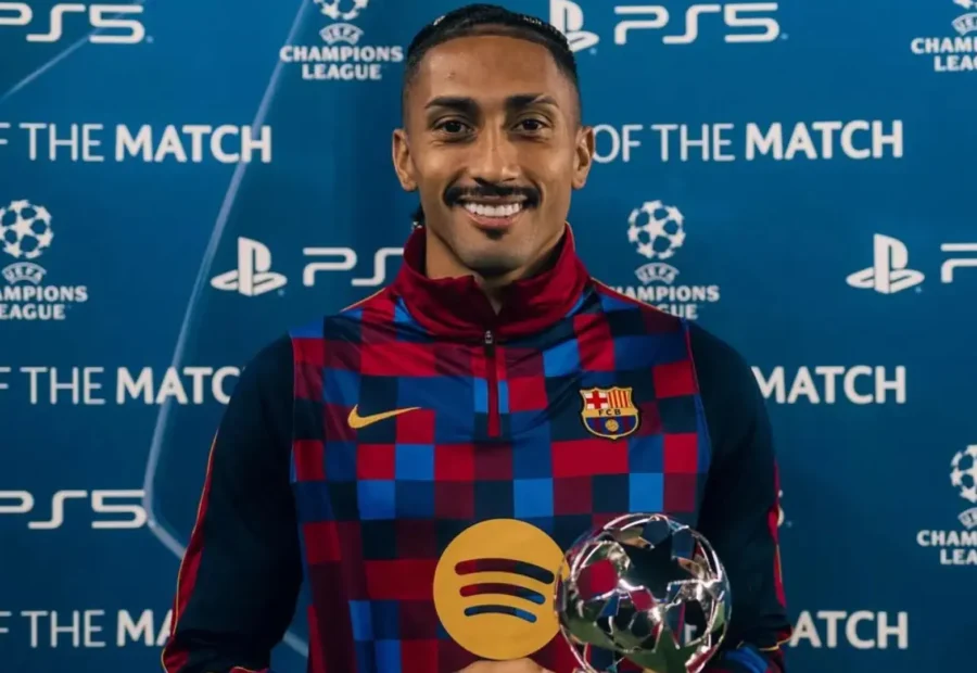 Raphinha Assured of Long-Term Barcelona Future After Raising His Level, Reports Say