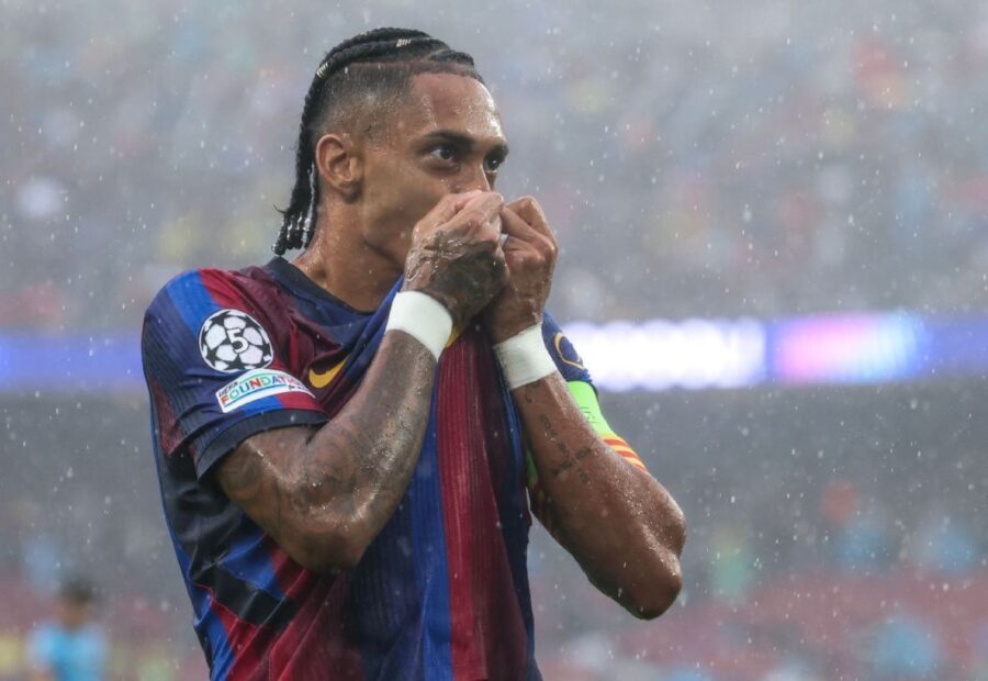 Raphinha Leads the Line and Sets Example as Barca Enjoys Hot Start