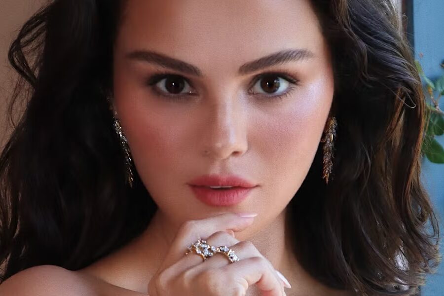 Selena Gomez’s ‘Metallic Sunset’ Emmys 2026 Nails Are Fall’s Next Big Trend